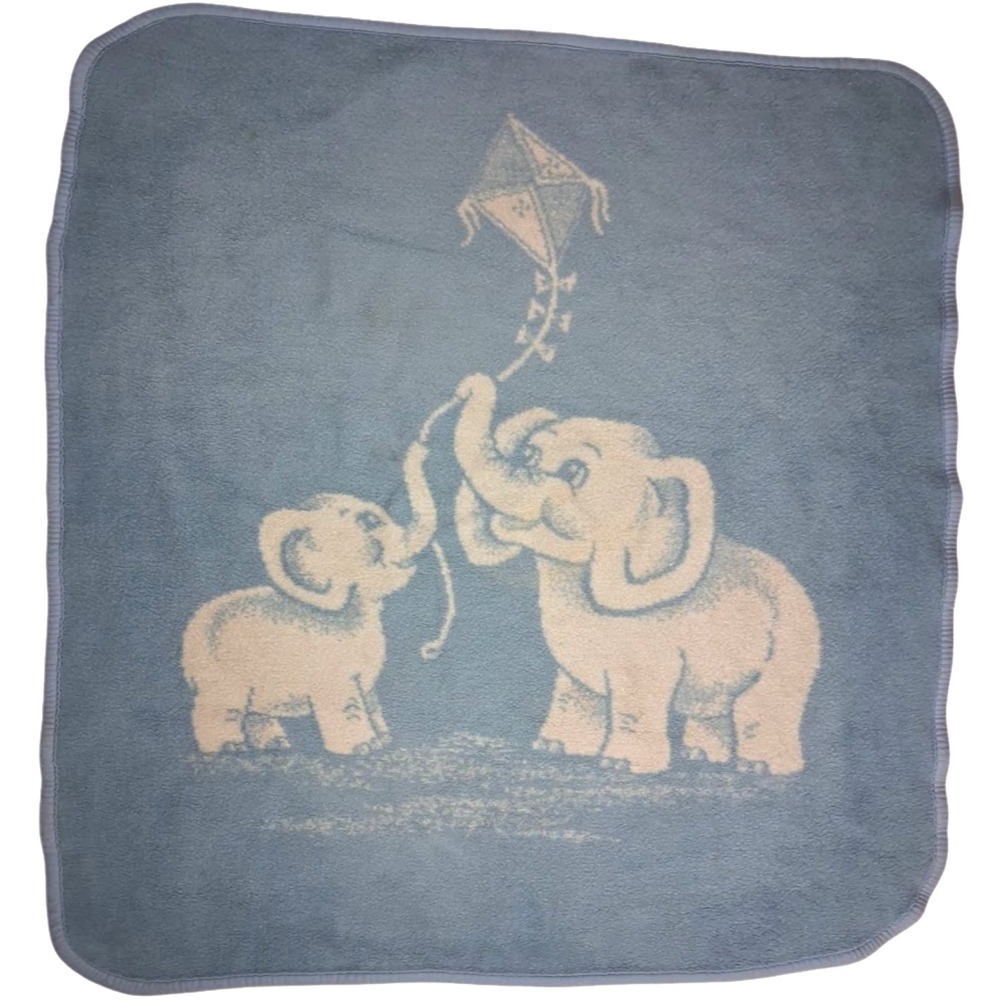 Flaw * San Marcos Blue White Elephant Reversible Blanket Kite Acrylic 42x42